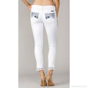 Miss Me white skinny jeans 🤍